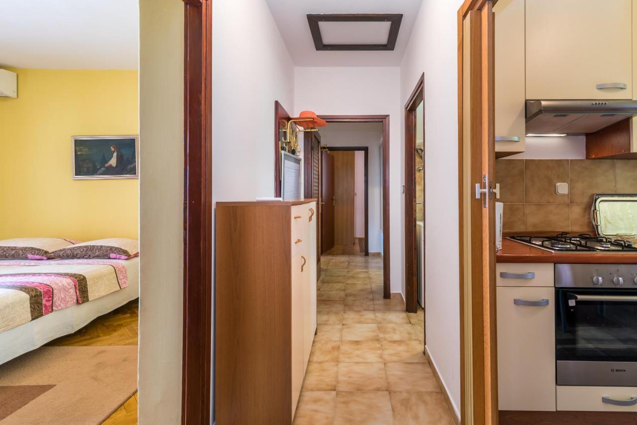 Belvedere Apartments Krk Town Exterior photo